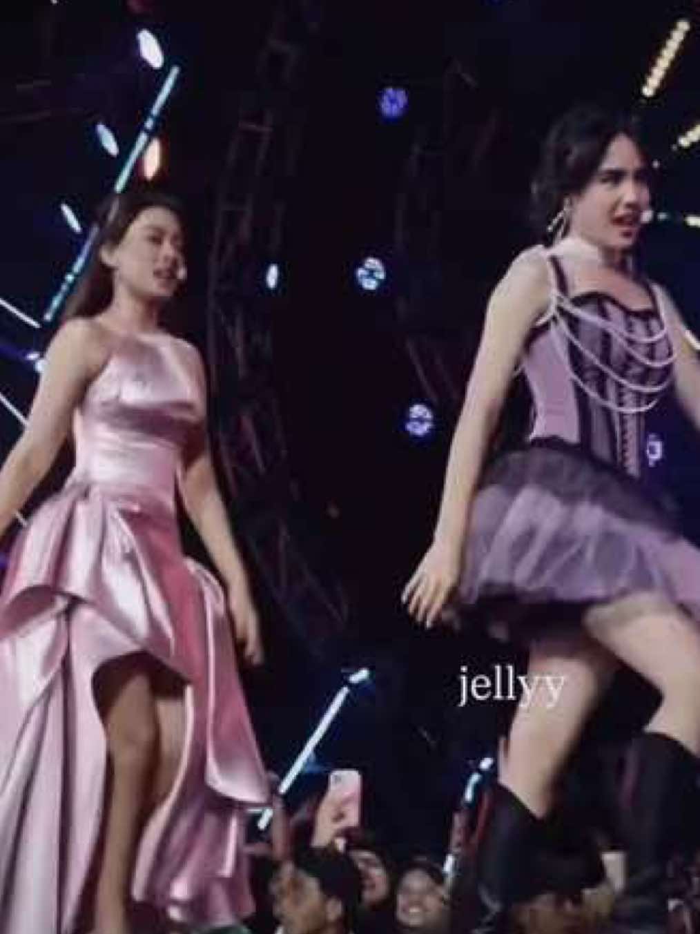 kacaww lu qeel keren bgt @Aqeela Aza Calista #aqeelacalista #aqeelaagz #hutsctv #agzhariini #asmaragenz 