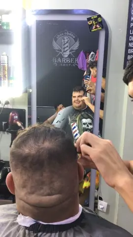 Dla3a l3alamiya 😂😂#barber_tonton #الشعب_الصيني_ماله_حل😂😂 #fyyyyyyyyyyyyyyyy #fyyyyyyyyyyyyyyyy #CapCut 