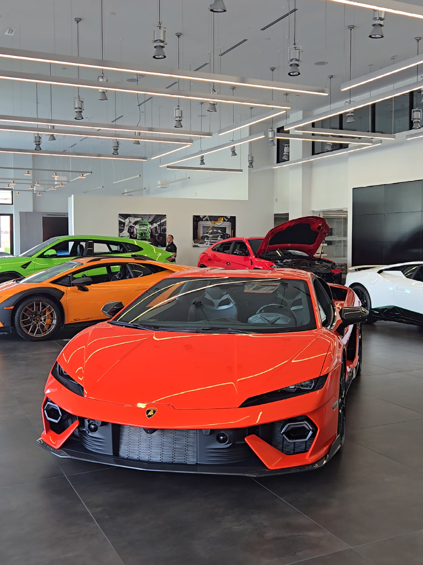 🍊 #carspotting #lamborghinitemerario #lamborghini 