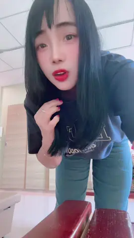 Semngat pagih 🤭di gerakan biar berkeringat😜versih emak2#ciayi🇹🇼 #fyyyyyyyyyyyyp 