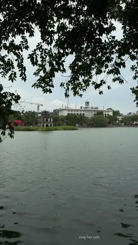 Giờ này em chắc đang ngủ say ... #hanoi #thuhanoi 