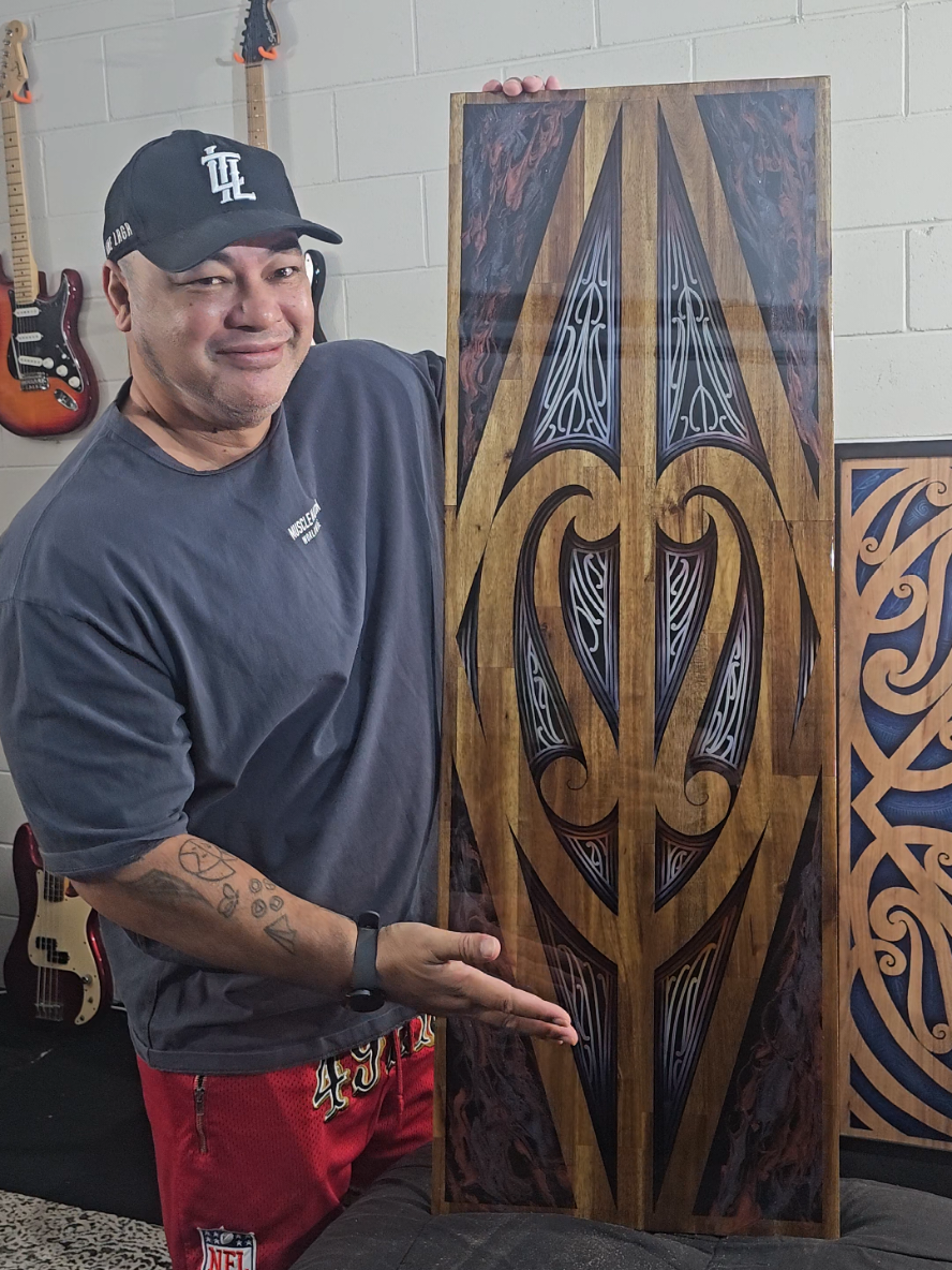 ✨️ LINK IN COMMENTS ✨️ Dad was pretty chuffed seeing the comments on the last post I made. His art need to be shared as he puts alot of effort and care into his mahi ❤️ not only does he do this as a side hustle, but hes also is a musician, tattoo artist, avid gym goer and a father to 5 amaaaaazing children 👀😆 #maori #poly #artist #aotearoa #fyp 