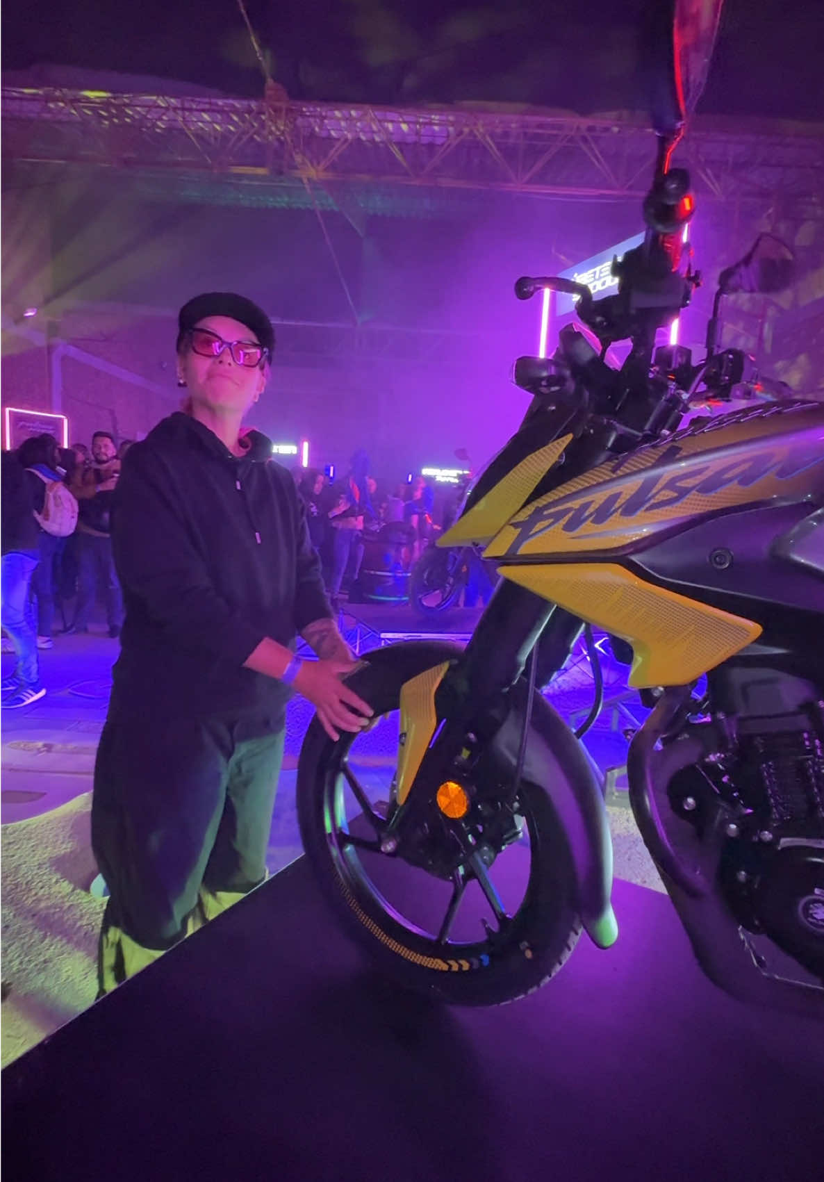 Me invitaron a una fiesta de motos 😮 #pulsar #colombia #fypシ゚ 