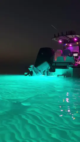 #تصويري_احترافي_الاجواء👌🏻🕊📸 #امواج_البحر #قوارب_جدة #ترندات_تيك_توك #fyp 