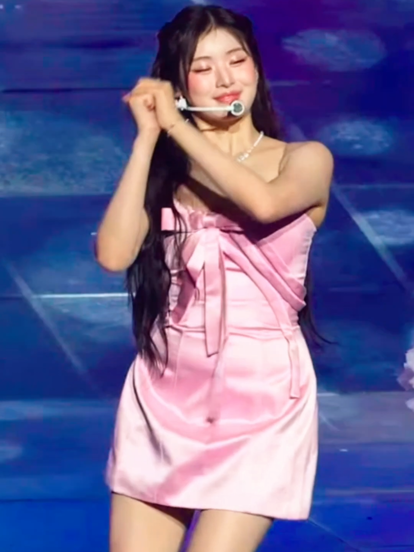 Pookie - FIFTY FIFTY ATHENA | K-World Dream Awards 2025 #Athena #FiftyFifty #Pookie 