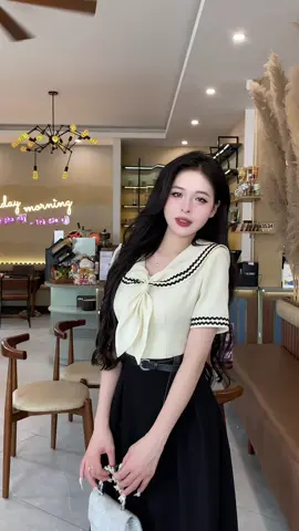 Váy thiết kẻ cổ cavat liền phối viền, tặng kèm đai. Dáng A xoè dài siêu xinh #vayxinh #vaythietkecaocap #vaythietke #vayxinhmoingay🎀 #OOTD 