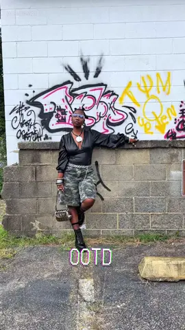 🛸My personal style be moody as hell. #OOTD  I’m constantly contemplating explaining myself or remaining misunderstood and out the way. 🤔 Either way, my style vibe for the day will always express my mood before I do.  Anywho, if you see me less just know I’m doing MORE. Fresh content loading… • #fyp #OOTD #blackcreatives #altblackgirl 