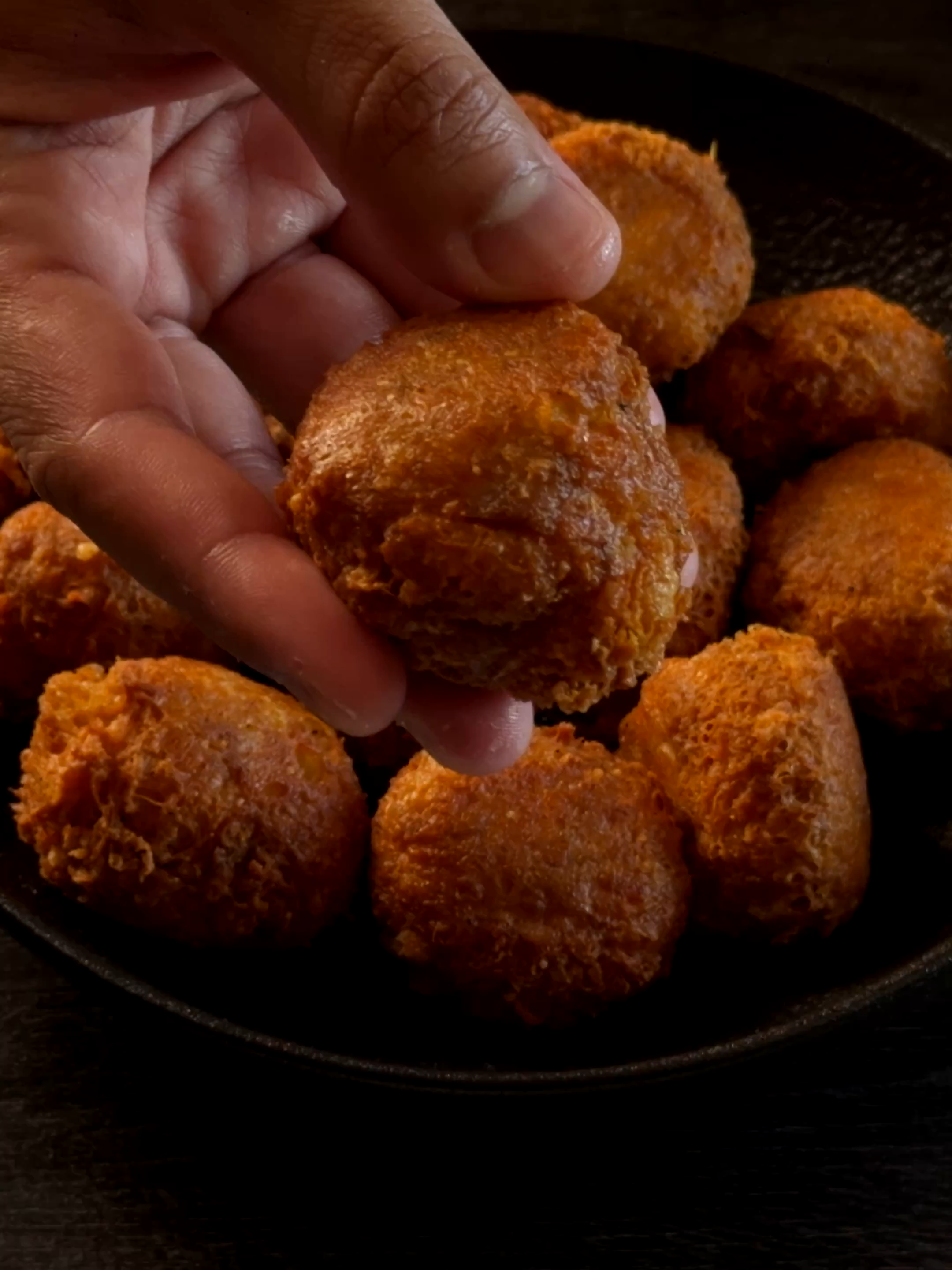 Croquetas de atún keto en 90 segundos! 🔥 ¿Las haces? Comenta SÍ o NO 👇 📖 Mi libro completo → Link bio (14,75€) 👨‍🏫 ¿Necesitas ayuda? → Escríbeme 🛒 Ingredientes → Amazon links #croquetasketo #atunketo #recetasfaciles #ketodiet #recetasrapidas #comidaketo #planetaketo #ketolife #sincarbohidratos