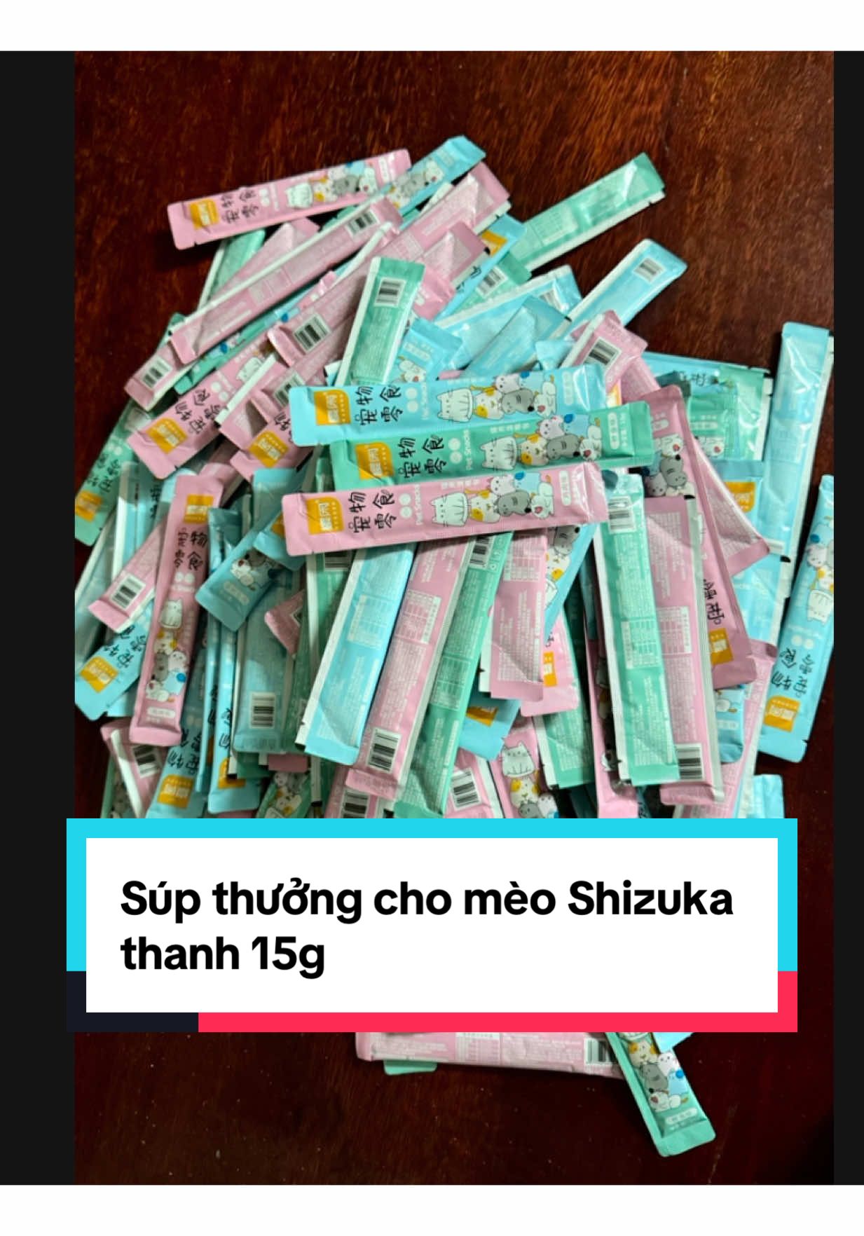 💥 Súp thưởng Shizuka 15g – lựa chọn tiện lợi cho mèo cưng! Ba hương vị thơm ngon: cá ngừ, cá tuyết, gà.  💥 Rất tiện lợi trong những ngày mưa hay bận rộn, không kịp nấu cho bé, chỉ cần bóc ra là mèo ăn ngay! 💥Mua combo sẽ tiết kiệm hơn, lại luôn có sẵn để đổi vị cho mèo, giúp bé ăn ngon miệng và thêm khỏe mạnh.  💥Hạn sử dụng 18 tháng, ngày in trên bao bì là ngày sản xuất – yên tâm chọn lựa! #supthuongchomeo #supthuongshizuka #thucanchomeo #cat #thucung  @Thiên Ý 🌻  @Thiên Ý 🌻  @Thiên Ý 🌻 