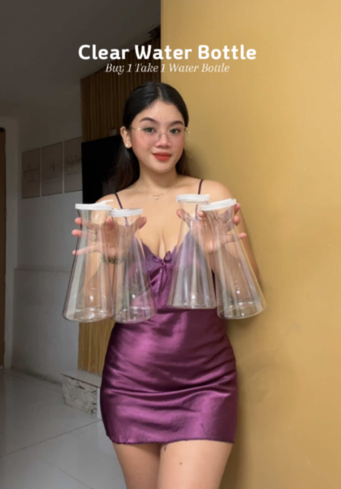 Buy 1 Get 1 clear & aesthetic water bottles from only 100 pesos☺️ #waterbottle #drinkware 
