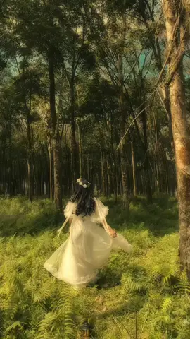 main peri perian bareng tuk🧚🧺🌿🌱 #fairy #aesthetic #dreesfairy #sewagaun #fantasy #fantasivibe #foryou #banyuwangi #fairycore #banyuwangihits #berandatiktok #kalibendo #CapCut 
