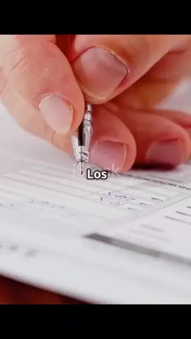 Descubre cómo la banca ha transformado el crédito en una trampa mortal para quienes buscan ayuda desesperadamente. En este impactante video, exploramos cómo los contratos bancarios están diseñados para que el deudor pierda y el banco gane, sin importar las circunstancias. ¿Es el crédito realmente una vía hacia el progreso o una cadena que nos ata?  Desenmascararemos las cláusulas ocultas y las tácticas manipulativas que convierten la necesidad en una sentencia de por vida. Acompáñanos en este viaje revelador para entender cómo el sistema financiero puede hipotecar tu futuro.  ¡No olvides dar like y compartir este video!  #Banca #Crédito #Deuda #EducaciónFinanciera #TrampasBancarias  La Trampa del Crédito: ¿Progreso o Cadena?