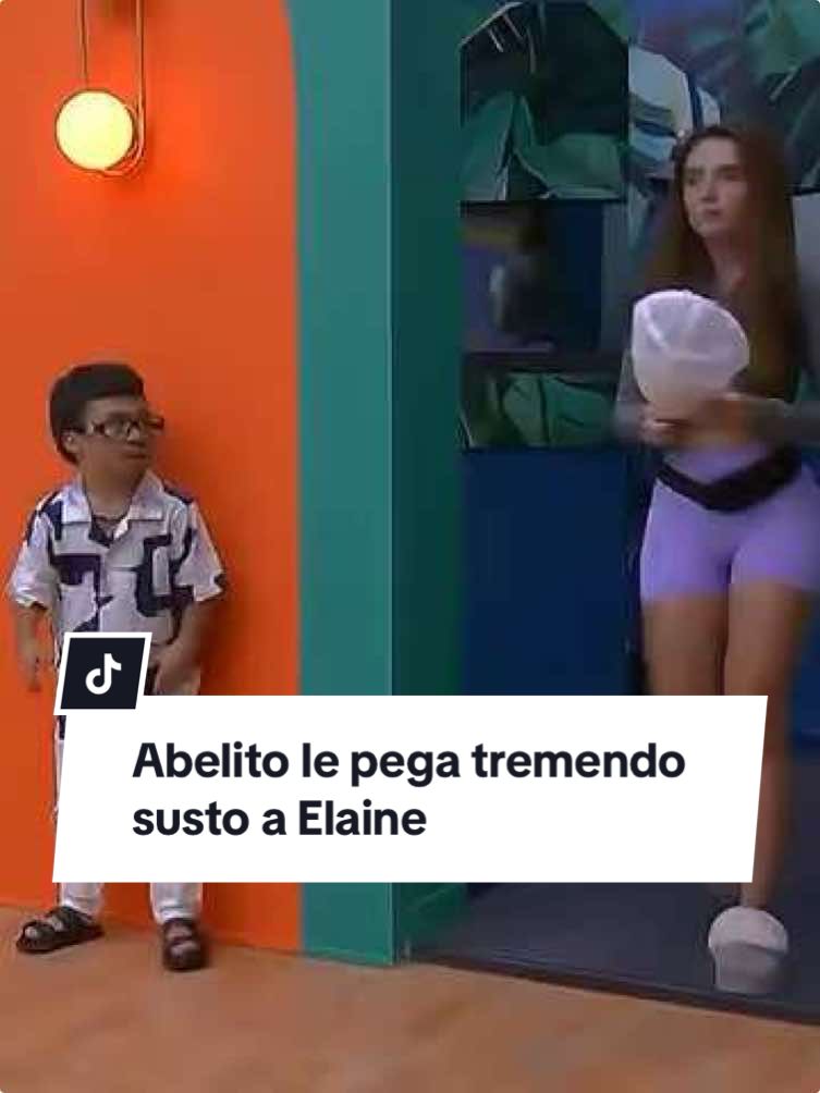 ¡SUSTOS QUE DAN GUSTO! @el_abelito_oficial hacer saltar a @elaineharomusic. Si quieres ver el momento COMPLETO, suscríbete ya a @vix y no te pierdas de nada con el 24/7 🔥 #LaCasaDeLosFamososMx disponible también en #LasEstrellas y #Canal5