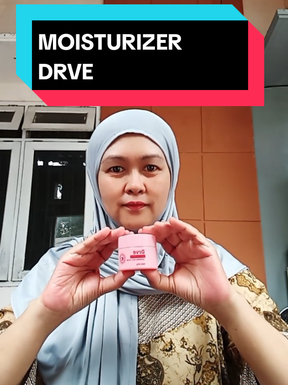 Moisturizing drve  swiftlet nest repairing face cream. ekstrak burung walet membantu melembab kan menyamarkan kerutan dan mengecang kan kulit untuk hasil dapat berbeda beda untuk hasil maksimal harus dengan pemakaian teratur.  #drve #moisturizer #skincare #wajahglowing 