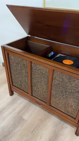 $18 Thrift Challenge #thrifting #fyp #furnitureflip #flipping 