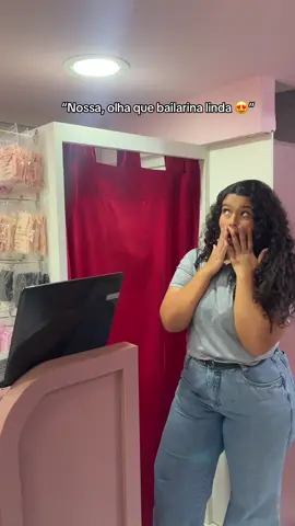 Se a bailarina tá usando Camarim da Dança… Não tem jeito, é ela! A mais bonita da aula, do ensaio e até dos palcos✨ #lojadeballet #bailarina #foryou #balletlovers #danca 