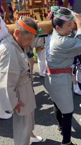 担ぎ方講座 真夏の神輿は冬にするってのはどうかしら？ 10月も11月もそんな寒くないし😂暑すぎてやばかったよー😂 #神輿#祭り#伝統文化#portableshrine#担ぎ方