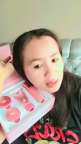 Miamore Skincare basic, dengan formulasi Korea, cocok untuk keluhan flek hitam, jerawat, pori-pori besar, kulit sensitif dan berminyak.