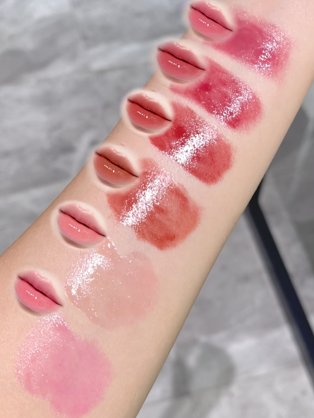 Dưỡng môi chống nắng gì chưa người đẹp ơi #keolichatrieng #xuhuonglamdep #dazzleme #xuhuongtiktok #makeup