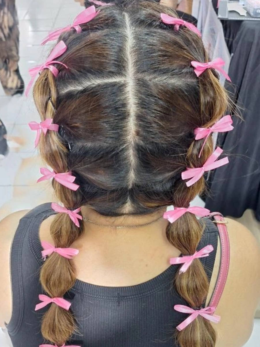 Hairdo di festival music lalalafest Jiexpo Kemayoran 🔥🔥🔥 Ini dia Hasil Hairdo nya 🤗 #lalalafest #lalalafestjakarta #h2h #heart2heart #carmen #lalalafest2025 #hairdo #kepang #konser #konsermusik #concert #hairstylist #hair #hairstyle #kpop #kpopfyp #kpopers #jiexpo #jiexpokemayoran #foryou #foryoupage #pageforyou #page #foryoupageofficiall #fypage #fyp #fypp 