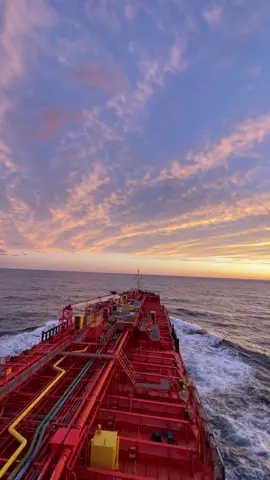 Tuyệt đối điện ảnh #seaman #sea #xuhuong #seafarer #xuhuongtiktok @OCEAN SKY @Mr.TiếnAn Tanker Man 