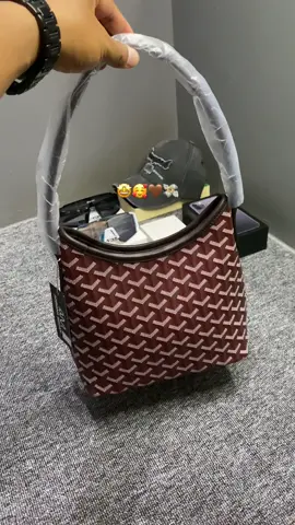 Demi apa tas cantik dan seviral ini harganya sangat ramah dikantong🤩👇🏼  #taswanita #goyard #tascantik #xyzbcafypシ #fyppppppppppppppppppppppp 
