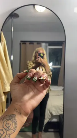 Sooo cutteee love Pressons while saving money #pressons #fakenails 