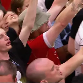 Enter Sandman    (Metallica) Sleep with one eye open Gripping your pillow tight Exit light Enter night Take my hand We're off to never-never land Something's wrong, shut the light Heavy thoughts tonight And they aren't of Snow White Dreams of war, dreams of liars Dreams of dragon's fire And of things that will bite, yeah Sleep with one eye open Gripping your pillow tight #entersandman #jameshetfield #metallica #numetal #metal      