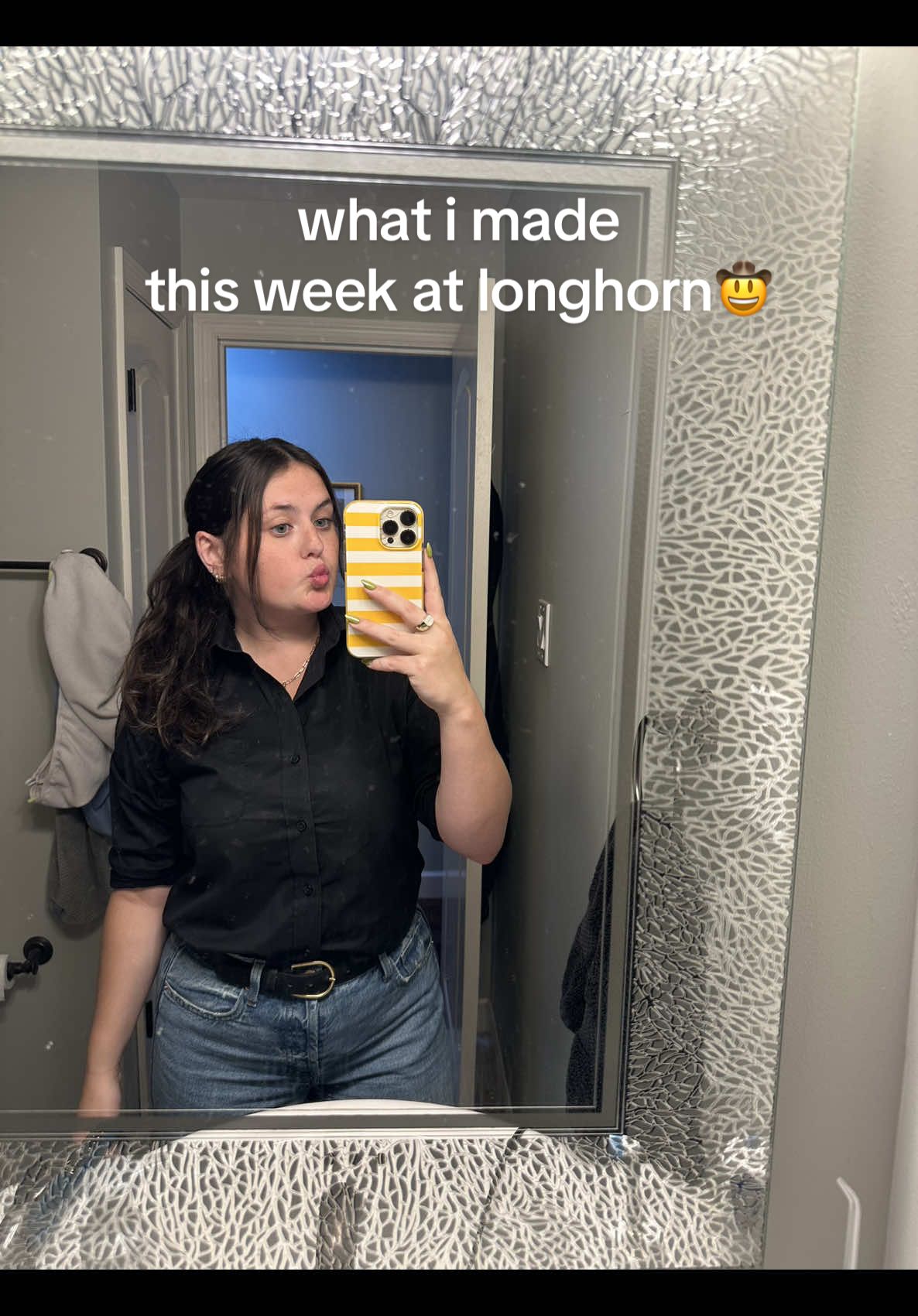 these videos make me realize how crooked my nose is 🥸💵 #server #tips #longhornsteakhouse #whatimadethisweek #fyp 