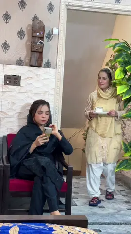 Achi biwi kabhi apne husband ka sat nai chorti