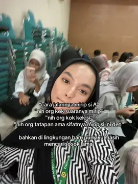 sedih bgt sampe merhatiin gerak gerik nya dari jauh (kngn temen sma)