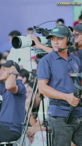 Bão ơiii ... xin đến nhẹ thui . Để Bà con bớt khổ và Tui đc về nhà !!!!
