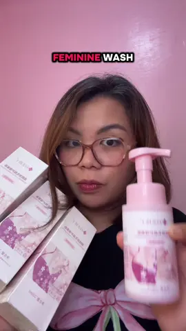 Feminine cleansing mousse with niacinamide and lactic acid!