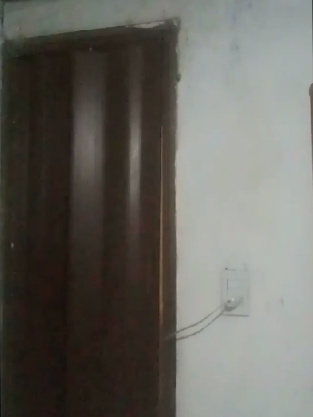 me hice invisible para espiar a mi amigo(broma a exe)