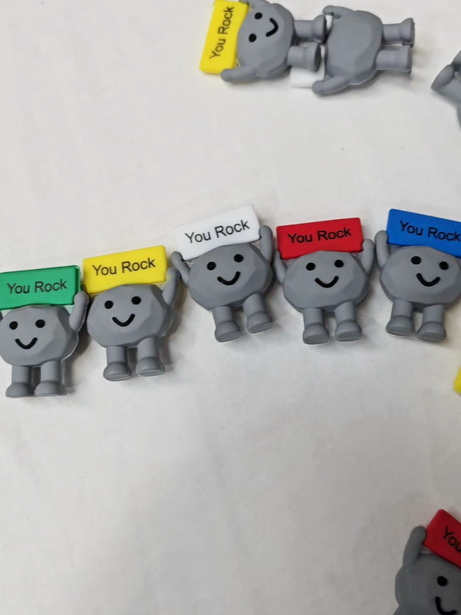 @HeartyGreet #cheermeup #petrock #minifigure #gift #yourock 