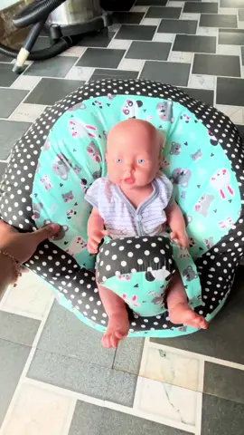 Sofa bayi ubtuk belajar duduk bayi anti kempes isian busa dacton silikon jika di jemur akan mengembang kembali #kasurbayi #kursibayi #sofabayi #whybeen 