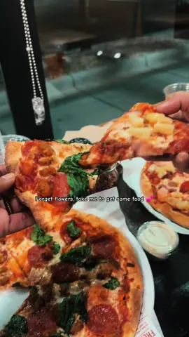 Feed me if you love me 😏 #fy #foryoupage #relatable #couple #datenight @MOD Pizza 