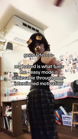 skinty uni hermit lyferssss bwahahah