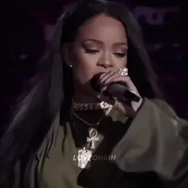 this sound is so funny 😂 | ac/ib: @miaxmade.it | #RIHANNA #edit #unthinkable #partynextdoor #fyp 