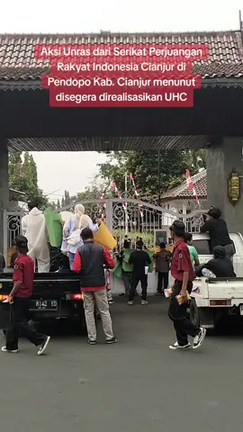 Aksi Unras dari Serikat Perjuangan Rakyat Indonesia Cianjur di Pendopo Kab. Cianjur menunut disegera direalisasikan UHC #trending #viral #fyp 