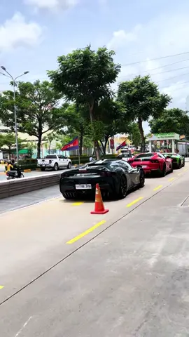 Look who’s trying to cook sth 👀🤫  #supercars #carsoftiktok #fyp #foryou #foryoupage 