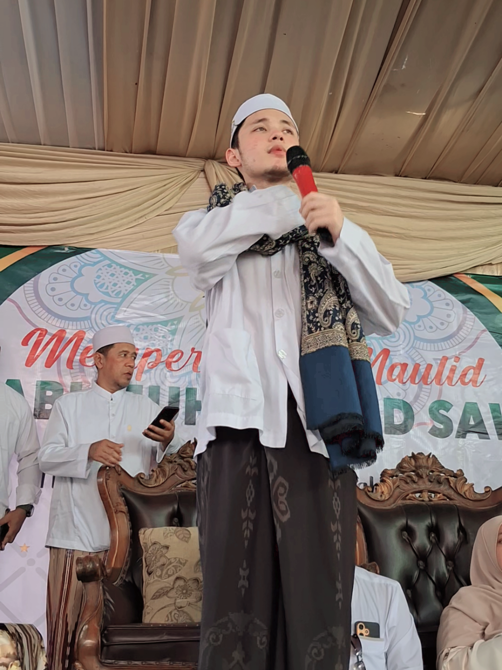 Masya allah tabarakallah alhamdulillah kp kapek kedatangan habib @alwiassegaf363 mudah²an ilmu yg disampaikan beliau bisa kita amalkan dengam sebaik² nya ,, terimakasi habib 🙏🥰 #alwiassegaf03 #habibalwiassegaf #habibalwi 