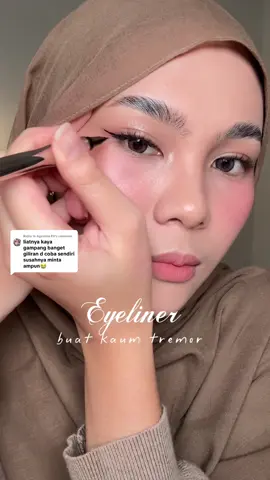 Replying to @Agustina Pri baru nyoba eyeliner yg gagang nya kaya gini, dan ternyata membantu bgt