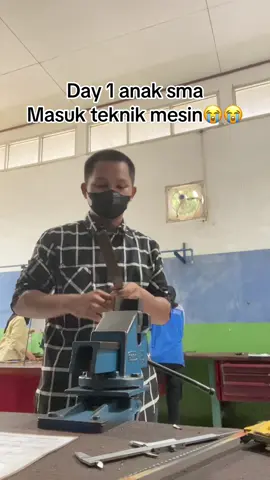 Ternyata pkwu di sma gak semenyeramkan ituu 😭#teknikmesin #manufaktur #politekniknegerijakarta 