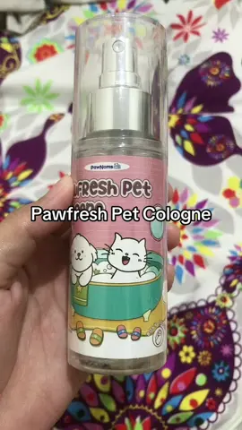 PawNoms Pet Cologne, Deodorizing spray for cats and dogs #petcologne #petperfume #petspray #cologneforpets #pawnoms 