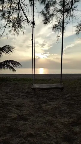 Assalamualaikum. suka vtt ni ambil la ye save.buat la kata kata sendiri#senja #senjayangindah #sunset #foryou #fyp