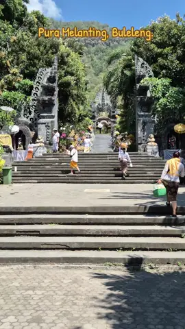 Pura Melanting, Desa Banyu Poh, Gerokgak,Buleleng.  Pura Melanting adalah salah satu Pura Kahyangan Jagat atau pura umum di Bali. Pura ini bersifat fungsional karena sebagai tempat untuk memuja Ida Bhatari Melanting atau Dewi Melanting guna memohon kemakmuran, kesuburan, keselamatan dan agar dilancarkan dalam usaha dagang. #temple  #hindu  #spiritualjourney  #beautifuldestinations  #bali 
