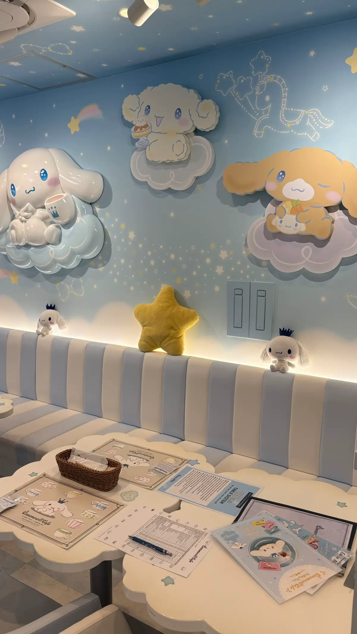 celebrate bday in heree!! super cuteee😘 #cinnamoroll #cinnamorollcafe #osaka 