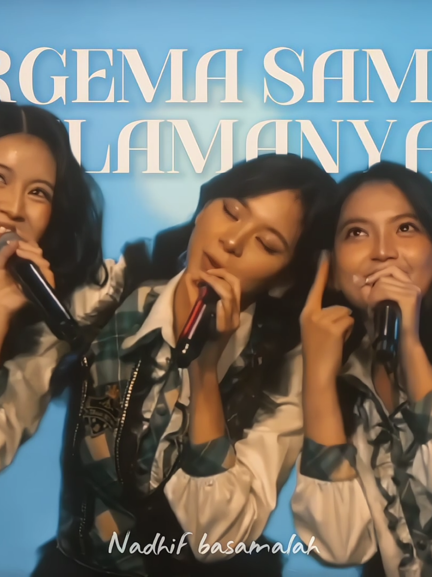 Udah setahun aja yaaa @zee asadel Kangen banget liat kami perform lagii🙃 #zee #zeejkt48 #aziziasadel #jkt48 #jkt48newera 