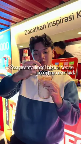 Ngopi Dalgona vibes Korea tapi taste khas Nescafe? Cuma ada di cabang Sangiang Tangerang ✨☕ Menu spesial ini cuma sebulan doang, jadi jangan tunggu lama. Vibes cozy, tempat rapih, dan rasanya bikin nagih! Cocok banget buat nemenin nongki atau recharge mood kalian 🤍 Udah siap jadi bagian dari momen limited ini? Buruan mampir sebelum keburu hilang! 🚀 @NESCAFÉ Indonesia  #NescafeDalgona #NescafeIndonesia #LimitedEdition #CoffeeVibes #SangiangTangerang  